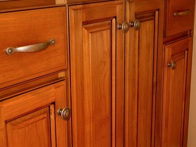 Handles and knobs
